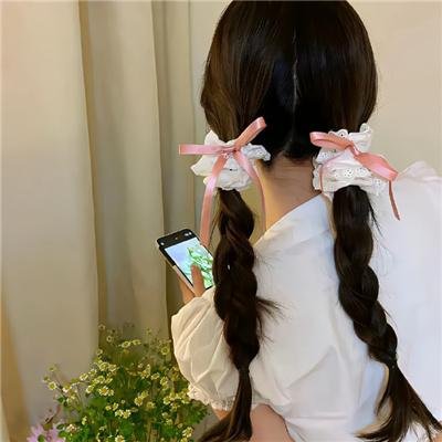 姹紫嫣红碧绿波